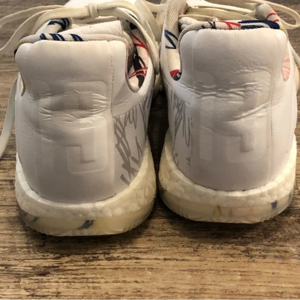 Adidas Harden Vol. 3 size 8 in great condition!